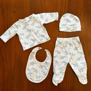 Like new TBBC baby Elephant Print 4-Piece Newborn Set - White with Green & Blue